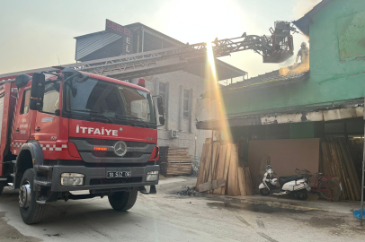 Bursa'da imalathanede yangın! Alevler...