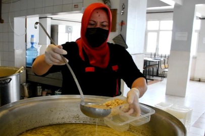 Bursa İznik Belediyesi’nden 365 gün sıcak yemek desteği