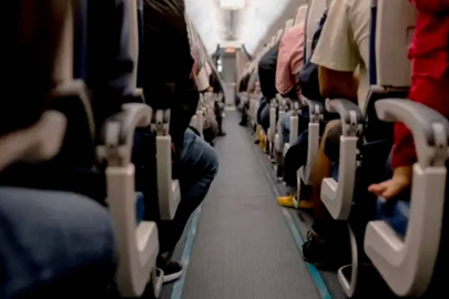 "Hepimiz öleceğiz" diye bağırıp uçağın kapısını açmaya çalıştı