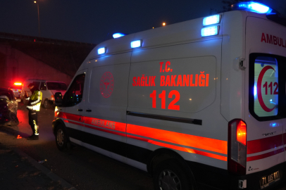 Kırıkkale'de minibüs ile otomobil kafa kafaya çarpıştı: 2 yaralı