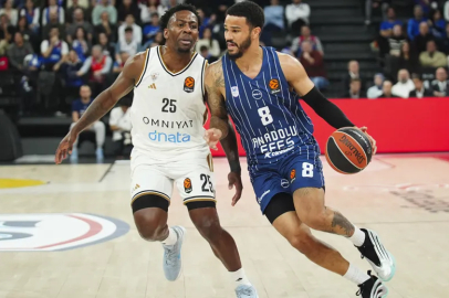 Anadolu Efes, Dubai Basketbol karşısında sonunu getiremedi