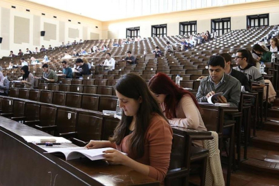 YÖK Başkanı canlı yayında açıkladı: Üniversiteler 3 yıla mı düşüyor?