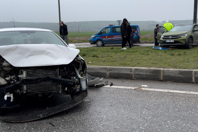 Edirne'de otomobiller çarpıştı: 7 yaralı