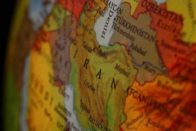 İran'da rekor yağış hayatı felç etti! 5 ölü