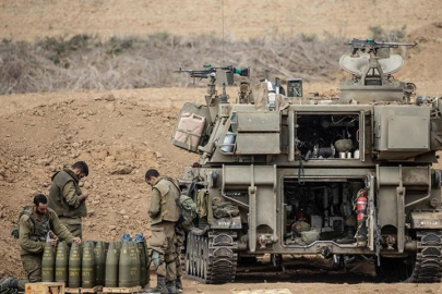 İsrail'den yeni plan! 10 bin yedek askeri silahlandırıyorlar