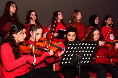 Osmangazi Belediyesi Gençlik Orkestrası ve Korosu’ndan 'yeni yıla merhaba' konseri