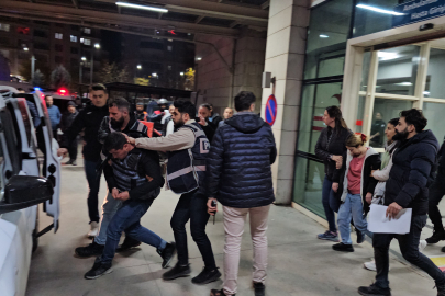 Siirt'te bir kadının evinde bıçaklanarak öldürülmesine ilişkin komşu çift tutuklandı