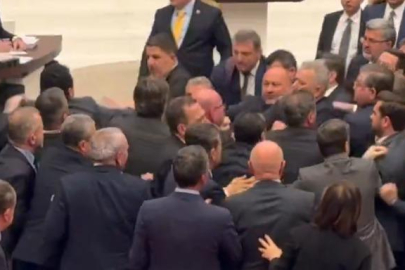 TBMM karıştı! AK Parti ve CHP'li vekiller arasında kavga