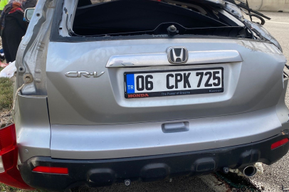 Amasya’da lastiği patlayan otomobil takla attı: 3 yaralı