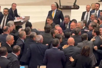 Meclis karıştı: AK Parti ve CHP'li vekiller arasında kavga!