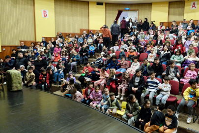 Bursa Yıldırımlı çocuklara her pazar ücretsiz tiyatro