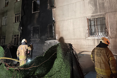 İstanbul Ümraniye'de dükkan alevlere teslim oldu