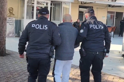 İzmir'de aranan 2 şüpheli kıskıvrak yakalandı