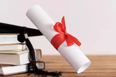 Ücret karşılığı tez yazanlara ağır ceza geliyor!