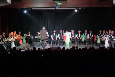 Tasavvuf korosunun "Üç Aylar" konseri Bursa İnegöl'de gönülleri mest etti