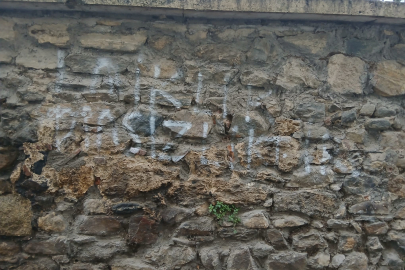 Bursa'da ‘Kahrolsun Laiklik’ yazısına sert tepki: Cumhuriyete açık saldırı