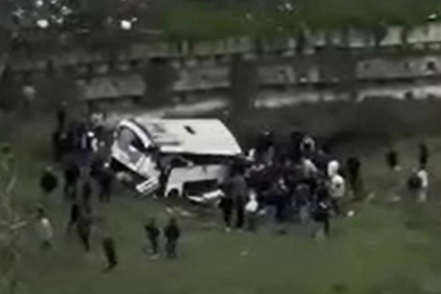 Otobüs faciası! Şarampole yuvarlandı: Ölü ve yaralılar var...