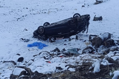 Bingöl’de otomobil şarampole yuvarlandı: 4 yaralı