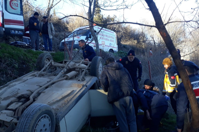 Burdur'da kontrolden çıkan otomobil takla attı