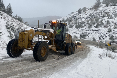 Bursa Büyükşehir'den karla mücadelede yoğun mesai