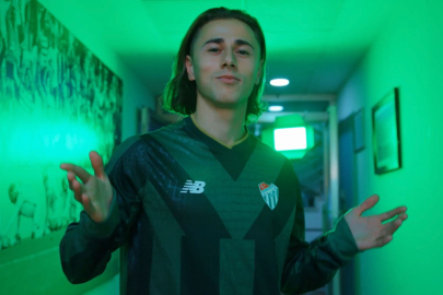 Bursaspor Eyüp Akcan'ı açıkladı