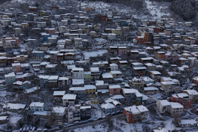 Bursa'dan kar manzaraları! Kent beyaza büründü