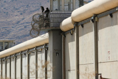 İsrail hapishanesinde Filistinli bir tutsak 'şüpheli koşullar' altında hayatını kaybetti