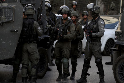 İsrail ordusu Gazze Şeridi'nin güneyinde 4 Filistinliyi yaraladı