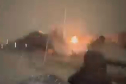 Şanlıurfa Siverek’te karın ağırlığına dayanamayan sundurmalar çöktü