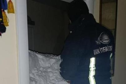 Van'da çığ kabusu! 1 kişi kayıp, 22 ev boşaltıldı...