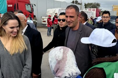 Angelina Jolie İsrail'in hala açmadığı Refah Sınır Kapısı'nda: Yardım çağrısı yaptı