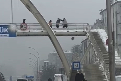 Diyarbakır'da bir şahıs çocukları öldüresiye dövdü