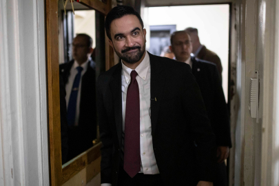 New York Belediye Başkanı Mamdani, İsrail'e imtiyaz sağlayan yürütme emirlerini iptal etti