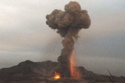 Suudi Arabistan'dan Yemen'e hava saldırısı