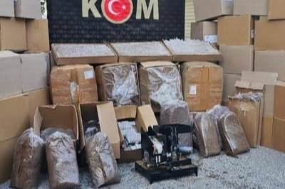 Uşak’ta kaçak tütün ve makaron operasyonu