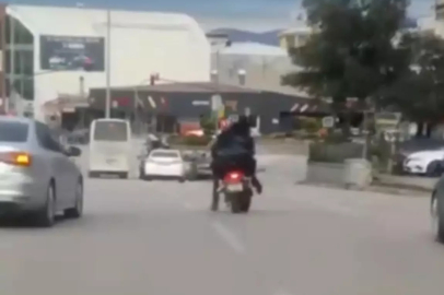 Bursa'da lodosun sürüklediği lastiği durdururmak isterken kaza yaptı