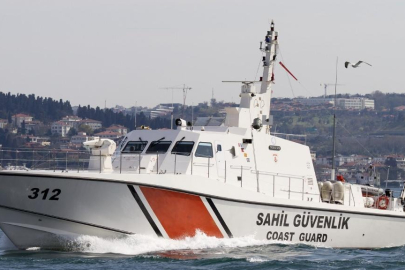 Sahil Güvenlik Komutanlığı ekipleri geçen yıl 8 bin kişiyi kurtardı