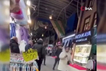 Bursa’da şiddetli rüzgâr Tarihi Kapalı Çarşı’yı vurdu! Çatılar uçtu...