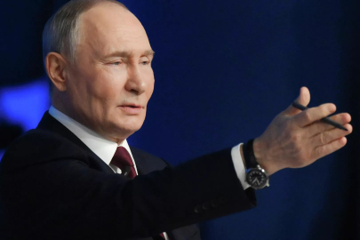 Putin: Rus Paralimpik atletlere ulusal marş ve bayrağın iade edilmesi büyük bir zafer