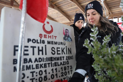Şehit Fethi Sekin kabri başında anıldı