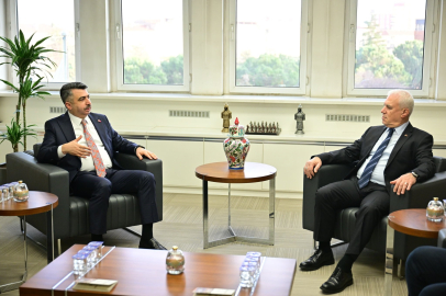 Oktay Yılmaz’dan Bozbey'e saldırı girişimine sert tepki: Bu saldırı demokratik değerlere aykırıdır