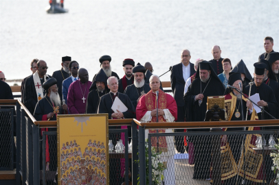 Papa'nın ziyareti sonrası Bursa İznik’e yabancı turist akını! Akın akın geldiler...