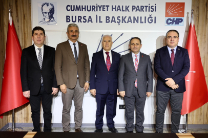 Bursa Büyükşehir Belediye Başkanı Bozbey'den saldırı girişimi sonrası Özgür Özel açıklaması: Birlikte daha güçlüyüz!