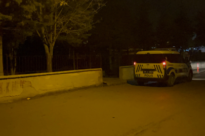 Eskişehir'de husumetli 3 şahıs baba ve oğula saldırmış