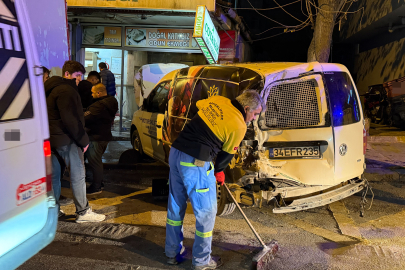 İstanbul Bahçelievler’de kamyonun çarptığı araç fırına girdi