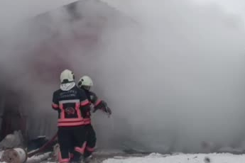 Malatya'da depo yangını korkuttu