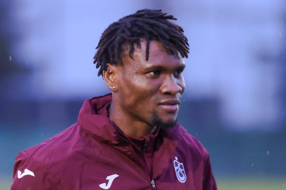 Trabzonspor’un yeni transferi Chibuike Nwaiwu ilk antrenmanına çıktı