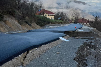 Sinop Türkeli'de heyelan