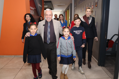 İlkokul öğrencisi İpek'in davetini Başkan Şadi Özdemir kırmadı