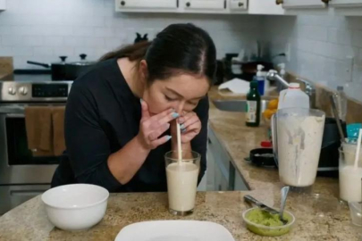 Yemiyor burnundan çekiyor! Sıra dışı beslenme alışkanlığı